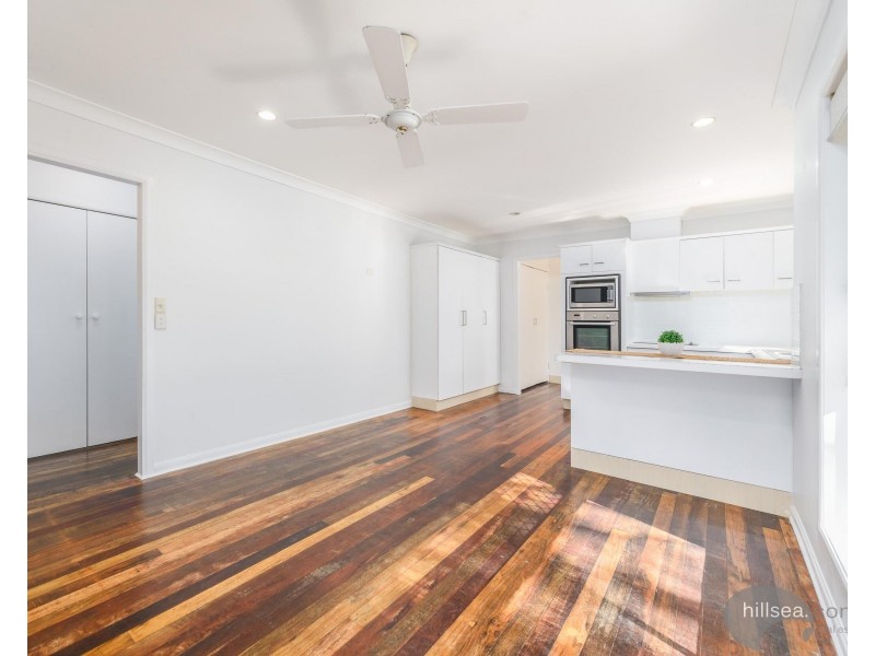 1/8 McWilliam Close, Labrador QLD 4215