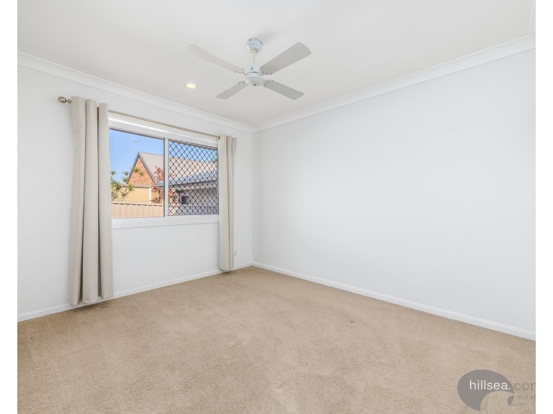 1/8 McWilliam Close, Labrador QLD 4215