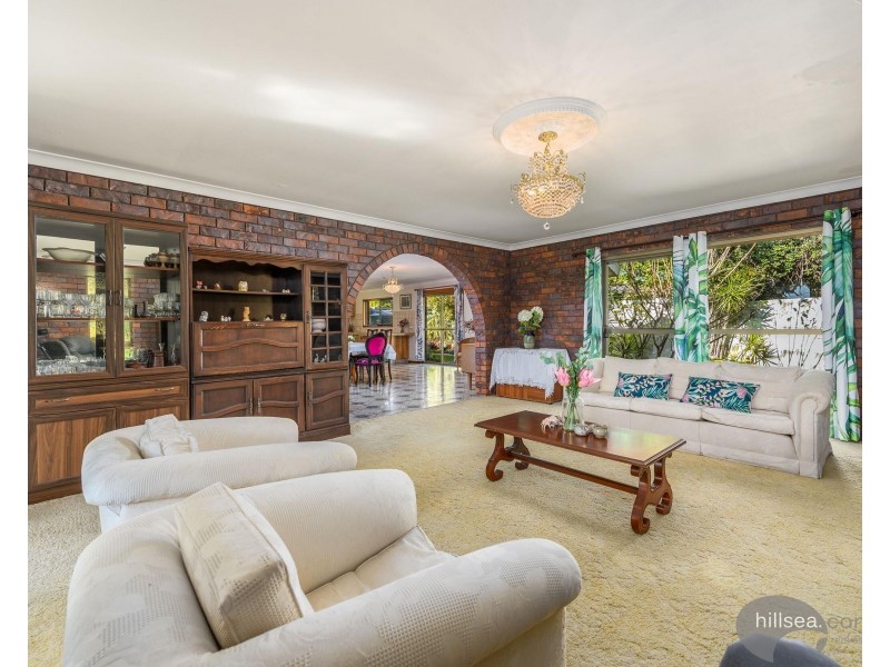 8 Kikori Crescent, Runaway Bay QLD 4216