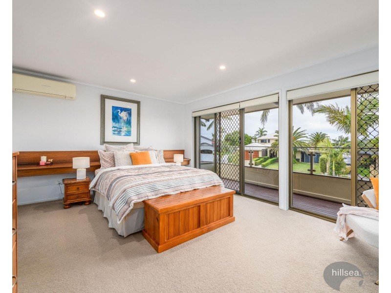 10 Kikori Crescent, Runaway Bay QLD 4216