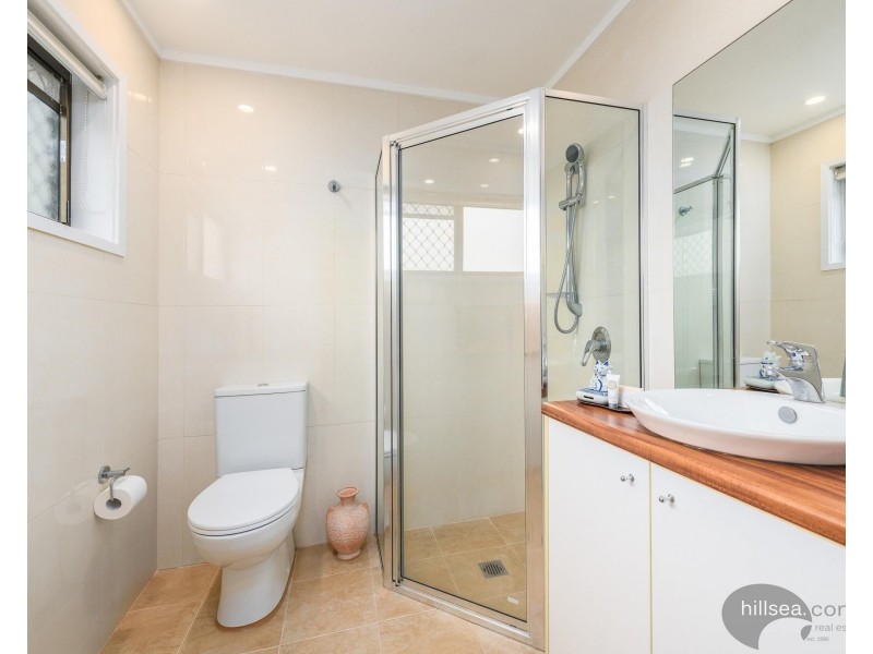 10 Kikori Crescent, Runaway Bay QLD 4216