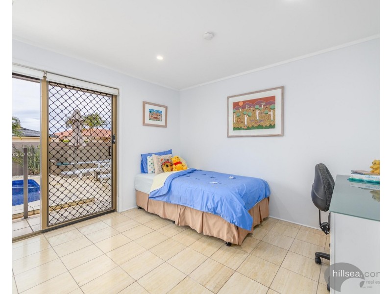 10 Kikori Crescent, Runaway Bay QLD 4216