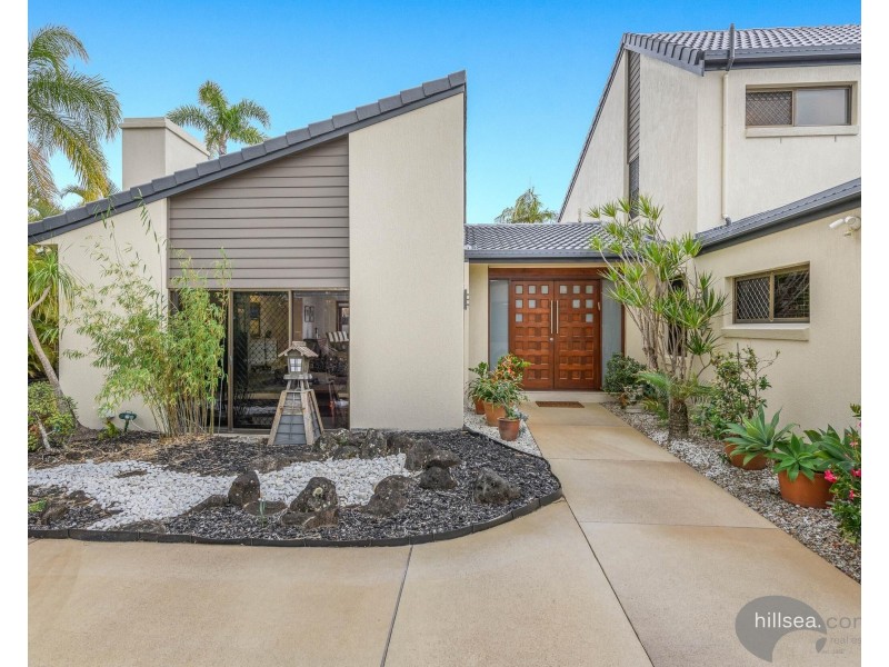 10 Kikori Crescent, Runaway Bay QLD 4216