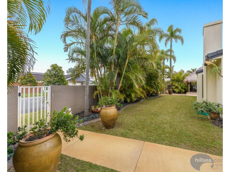 10 Kikori Crescent, Runaway Bay QLD 4216
