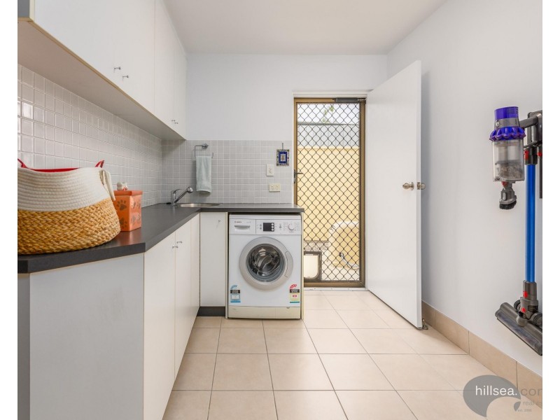10 Kikori Crescent, Runaway Bay QLD 4216