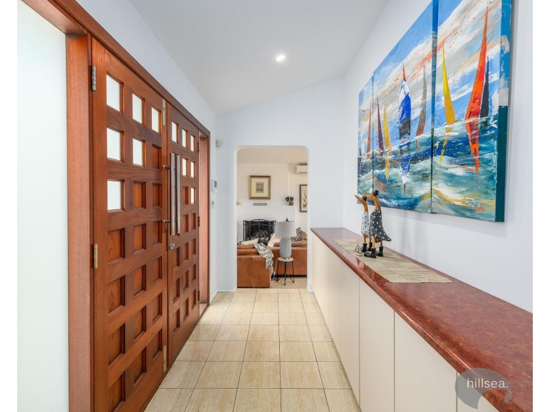 10 Kikori Crescent, Runaway Bay QLD 4216