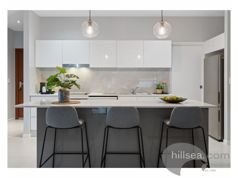 2/8 Compass Drive, Biggera Waters QLD 4216