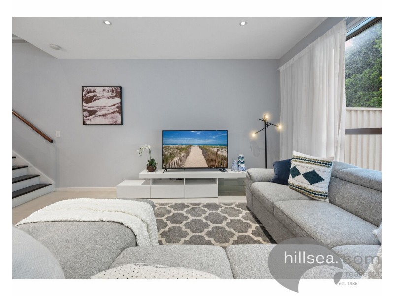 2/8 Compass Drive, Biggera Waters QLD 4216