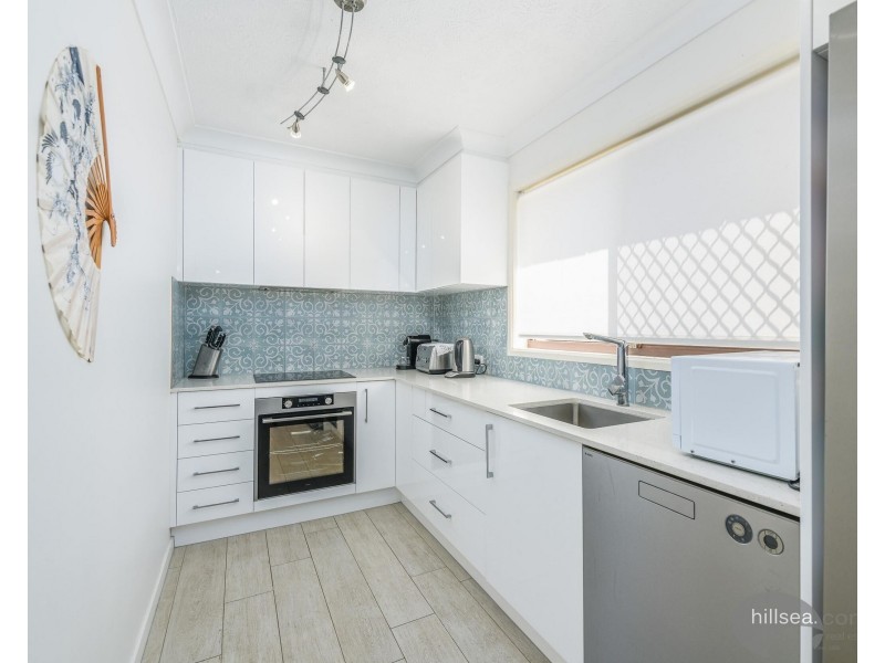 2/168 Frank Street, Labrador QLD 4215
