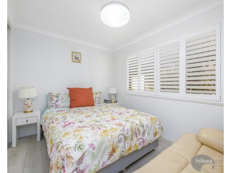 2/168 Frank Street, Labrador QLD 4215