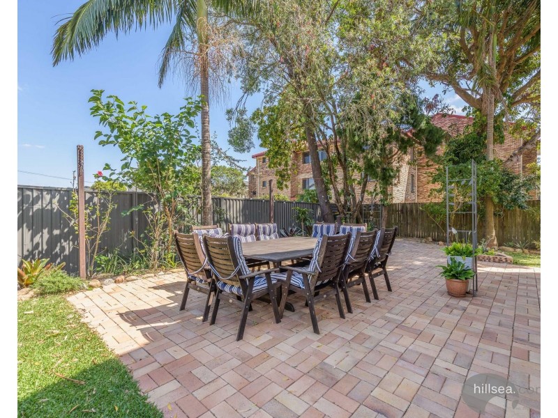 2/168 Frank Street, Labrador QLD 4215