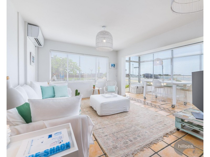 1/290 Marine Parade, Labrador QLD 4215