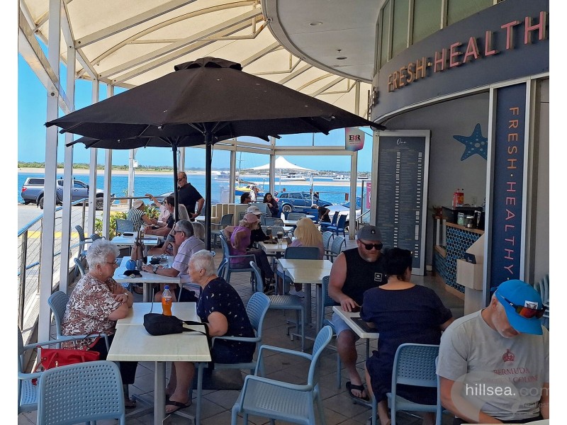 1/290 Marine Parade, Labrador QLD 4215