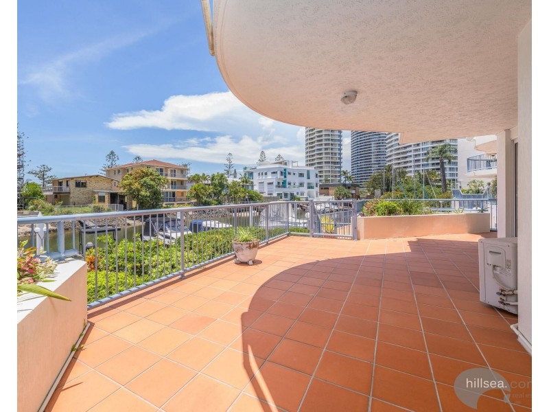 4/9-13 Madang Crescent, Runaway Bay QLD 4216