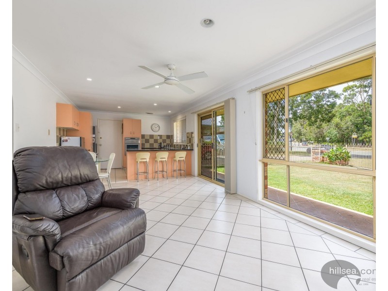 1/2 Coventry Court, Labrador QLD 4215
