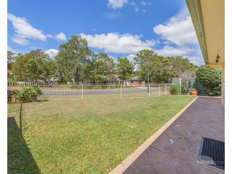 1/2 Coventry Court, Labrador QLD 4215