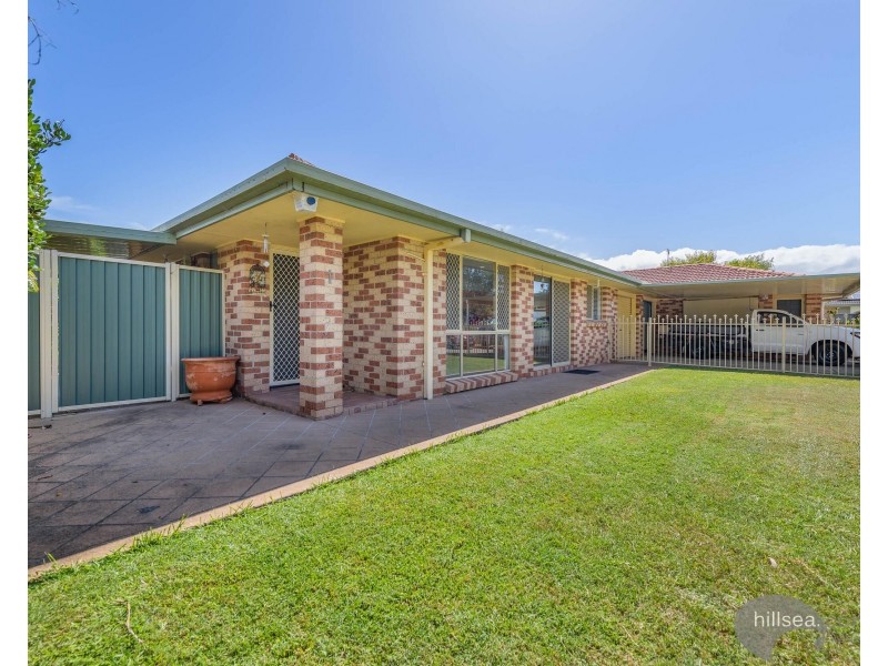 1/2 Coventry Court, Labrador QLD 4215