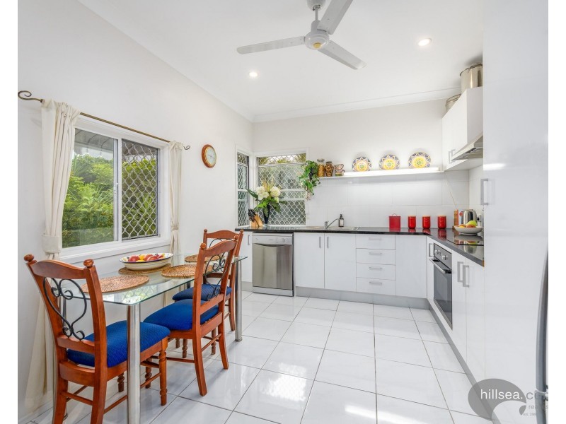 4 Allinga Street, Coombabah QLD 4216