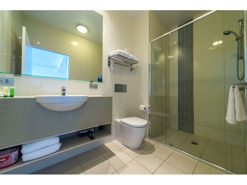 1709/3018 Surfers Paradise Boulevard, Surfers Paradise QLD 4217