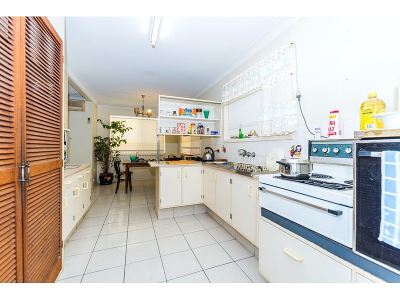 10 St Nicholas Street, Runaway Bay QLD 4216