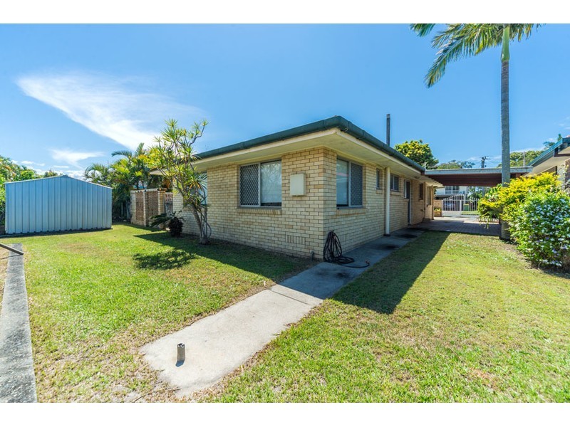 10 St Nicholas Street, Runaway Bay QLD 4216