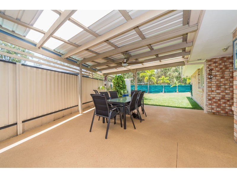 1/18 Jenaya Place, Labrador QLD 4215