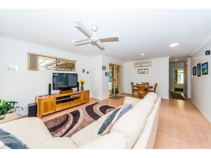 1/18 Jenaya Place, Labrador QLD 4215