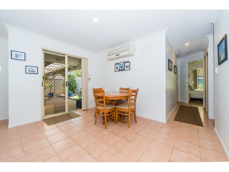 1/18 Jenaya Place, Labrador QLD 4215