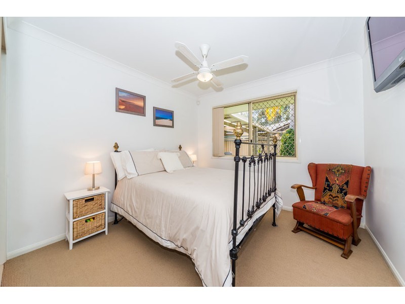 1/18 Jenaya Place, Labrador QLD 4215