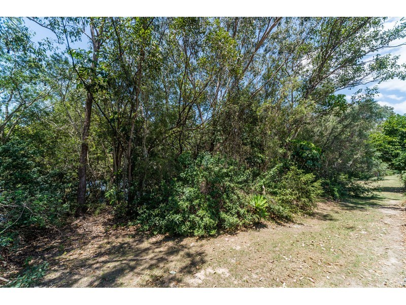 1/18 Jenaya Place, Labrador QLD 4215