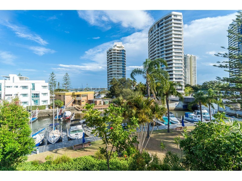 50/37 Bayview Street, Runaway Bay QLD 4216