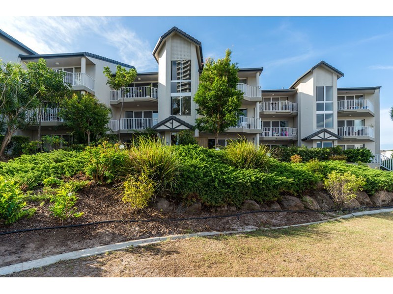 50/37 Bayview Street, Runaway Bay QLD 4216