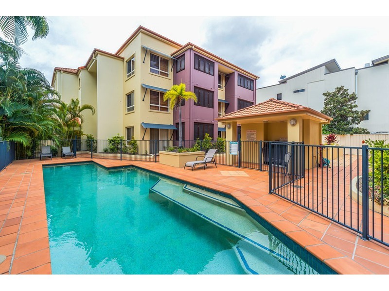 24/89 Bayview Street, Runaway Bay QLD 4216