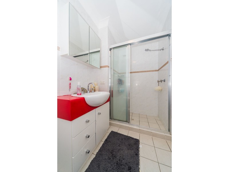 24/89 Bayview Street, Runaway Bay QLD 4216