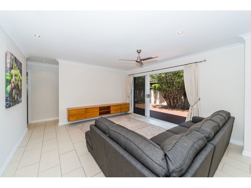 47 Deagon Drive, Runaway Bay QLD 4216