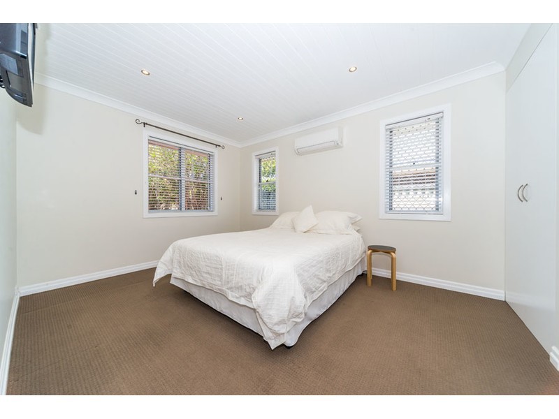 47 Deagon Drive, Runaway Bay QLD 4216