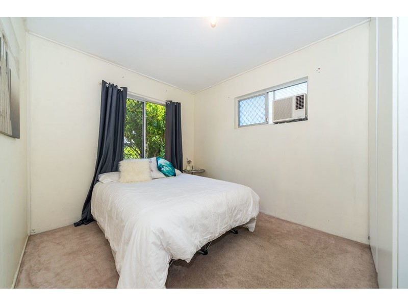 5 Drome Street, Runaway Bay QLD 4216