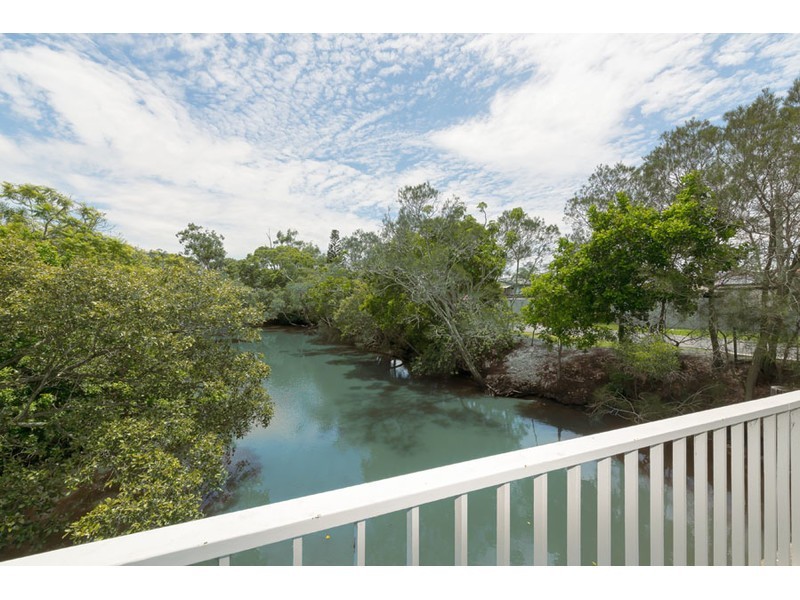 3 Sandy Court, Southport QLD 4215