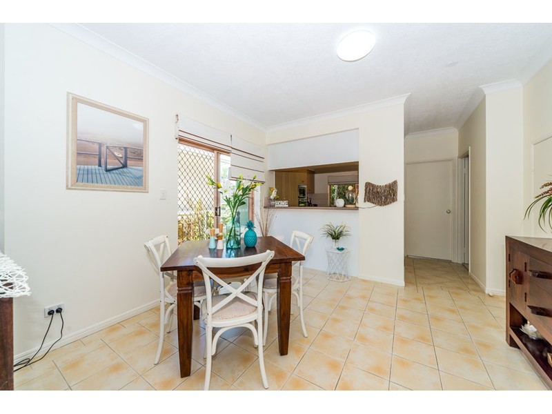 1/7 Esplanade West, Paradise Point QLD 4216