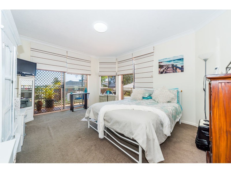 1/7 Esplanade West, Paradise Point QLD 4216