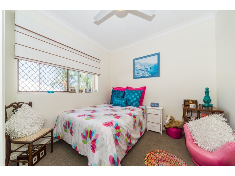 1/7 Esplanade West, Paradise Point QLD 4216