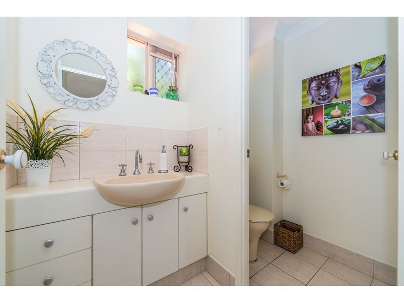 1/7 Esplanade West, Paradise Point QLD 4216