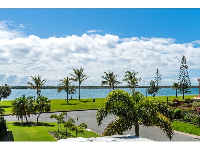 3 Sandakan Avenue, Runaway Bay QLD 4216