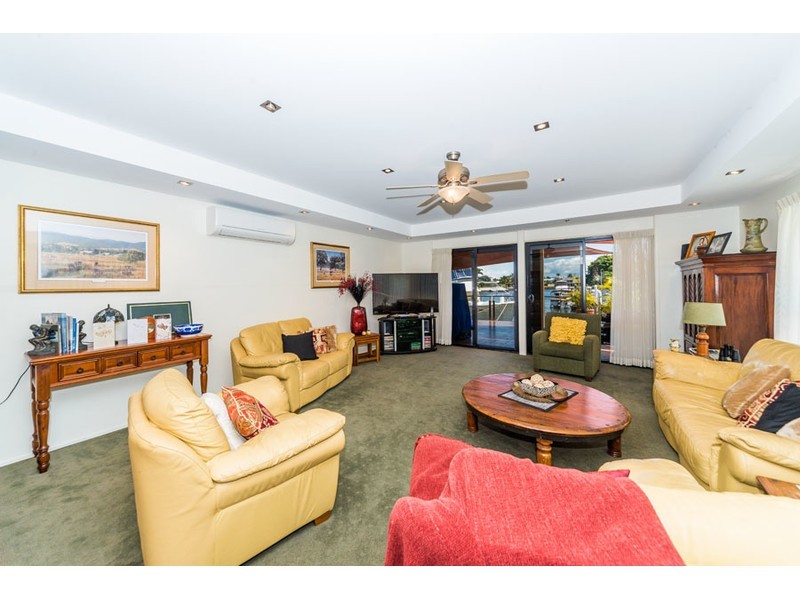 3 Sandakan Avenue, Runaway Bay QLD 4216