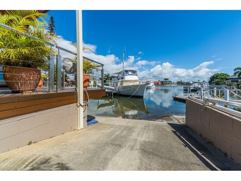 3 Sandakan Avenue, Runaway Bay QLD 4216