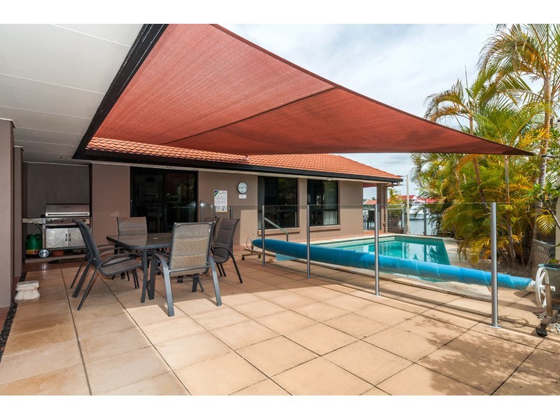 3 Sandakan Avenue, Runaway Bay QLD 4216