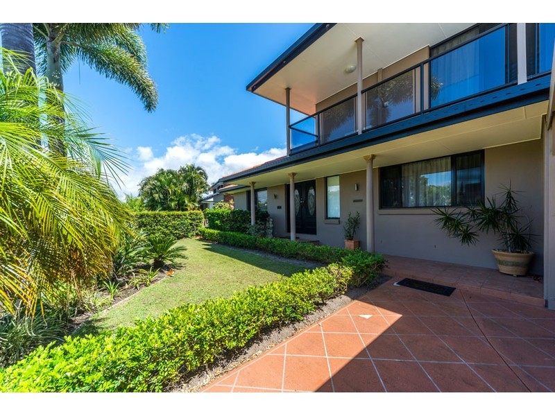3 Sandakan Avenue, Runaway Bay QLD 4216