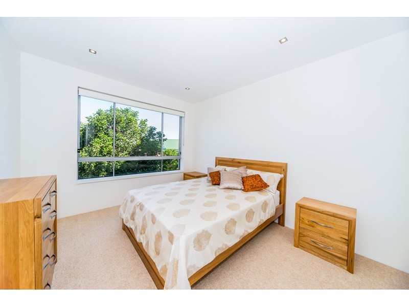 225/3-5 Pendraat Parade, Hope Island QLD 4212