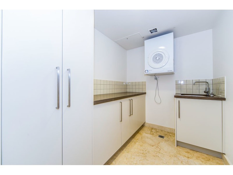 225/3-5 Pendraat Parade, Hope Island QLD 4212