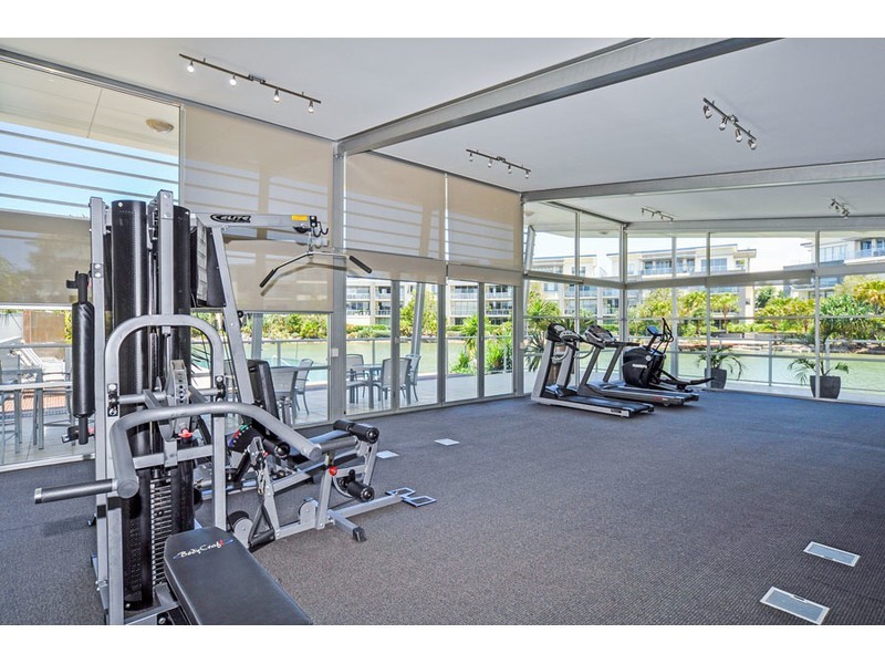 225/3-5 Pendraat Parade, Hope Island QLD 4212